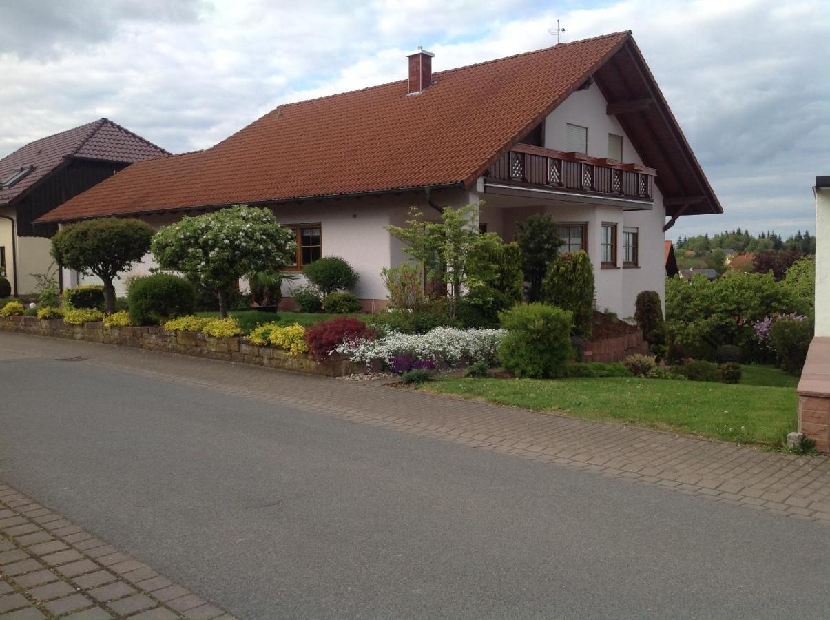 Ruhige Ferienwohnung Schollbrunn Exterior foto